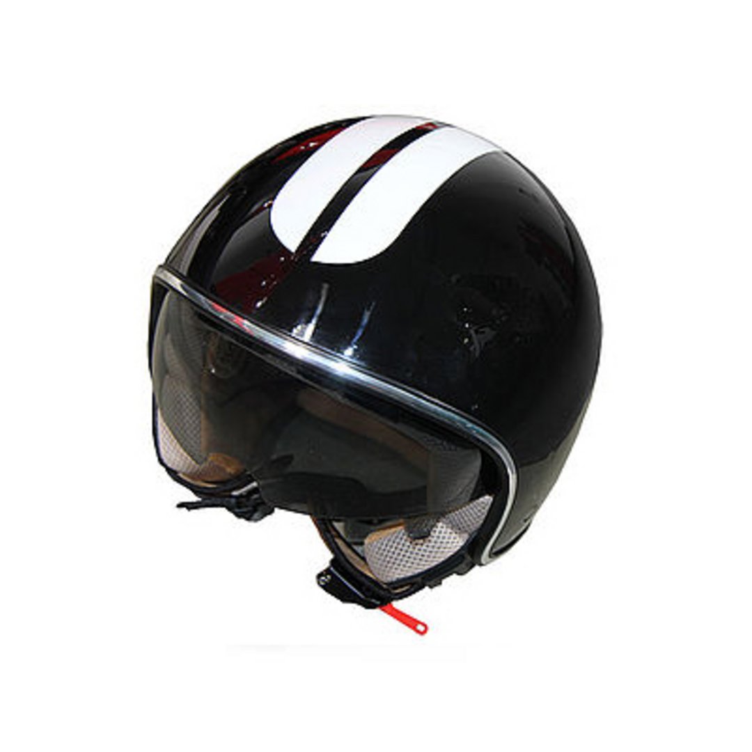 Helm für Retro E Roller in passender Farbe.